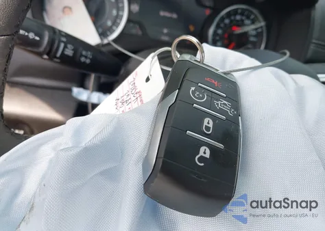 2025 Ram 1500 Laramie 4X4 6'4 Box z USA, uszkodzony, nr VIN 1C6SRFRP2SN520862